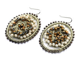 Серьги авторские с цирконами в оплетении цв.античное золото