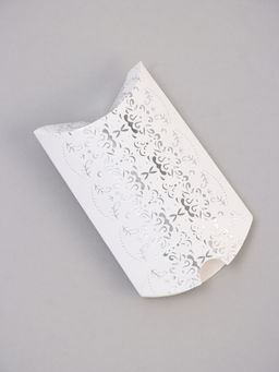 Цена за 10 шт. Коробка складная  9 х 6,5 х 2,5 см