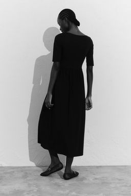 Vestido de punto con escote en U - H&m фото 3