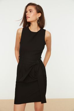 TRENDYOLMILLA Bordo Kusakl? Vucudu Saran Bisiklet Yaka Mini Dokuma Elbise TWOSS19AA0063