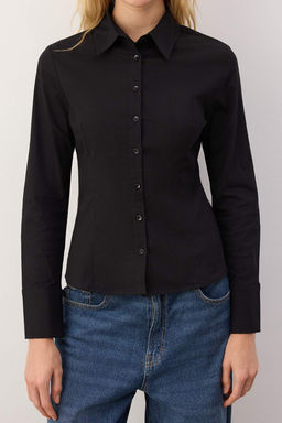 Wardrobe Essentials Siyah Hafif Bele Oturan Pamuklu Dokuma Gomlek TWOAW26GO00022