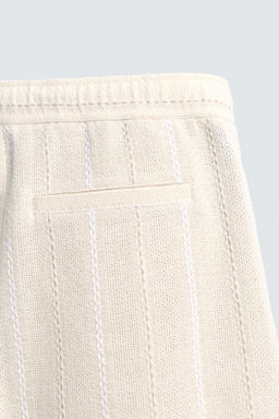 BERMUDA JACQUARD GEOM?TRICO / Crudo - Zara фото 10