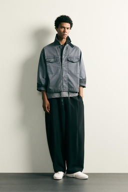 CAZADORA CROPPED FIT EFECTO LAVADO / ?ndigo claro