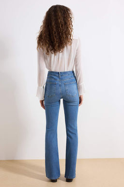 Mavi Yuksek Bel Ispanyol Paca Flare Jeans TWOAW26JE00095 - Trendyolmilla фото 16