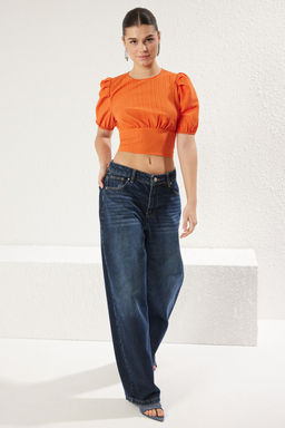Turuncu Arkadan Dekolteli Ve Baglama Detayl? Crop Dokuma Bluz TWOSS25BZ00239 - Trendyolmilla фото 3