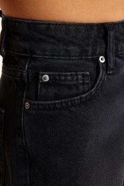 Siyah Yuksek Bel City Boy Denim Sort TWOSS23SR00199
