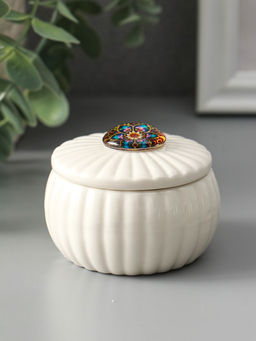 Шкатулка для украшений «Цветок-калейдоскоп«, с крышкой, белая, керамика, 7×7×5.3 см