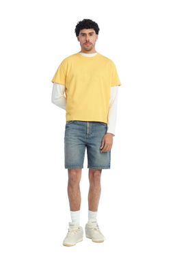 CAMISETA EFECTO REV?S TEXTO LAVADO CRUSH / Amarillo