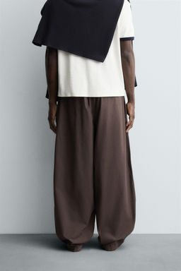BALLOON FIT PLEATED TROUSERS