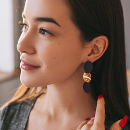 Серьги металл Азелия выгнутые круги, цвет чёрный в золоте - Queen fair фото 2