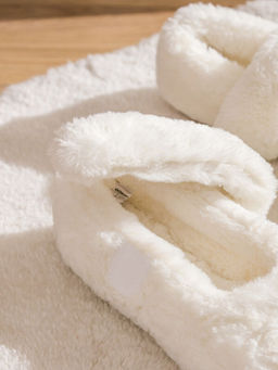 Pel?? Kad?n Ev Ayakkab?s?