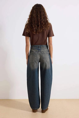 TRENDYOLMILLA Koyu Mavi More Sustainable Normal Bel Skater Jeans TWOAW25JE00140  фото 9
