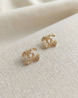 Стильные серьги