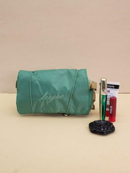 Сумка - органайзер "The most necessary" green, 15*21 см