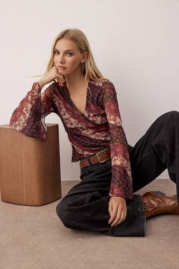 Cok Renkli Boho/Boho Chic Bask?l? V yaka Ispanyol Kol Tul Esnek Orme Bluz TWOAW26BZ00239