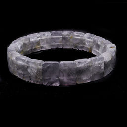 Браслет из камня Кварц привлекает Дары Вселенной и энергию удачи