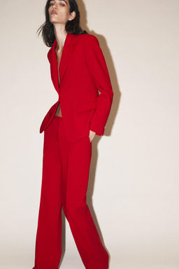 FITTED BLAZER WITH SHOULDER PADS - Zara фото 4