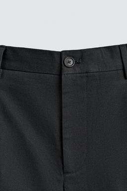BERMUDA CORTA PLIEGUES AARON LEVINE X ZARA / Negro