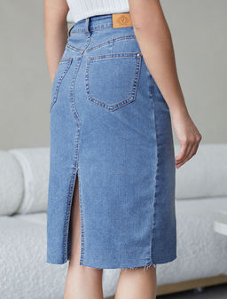 Джинсовая юбка с декоративной стиркой из эластичного облегченного денима - Vilatte фото 2