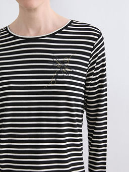 Bisiklet Yaka ?izgili Kad?n Ti??rt