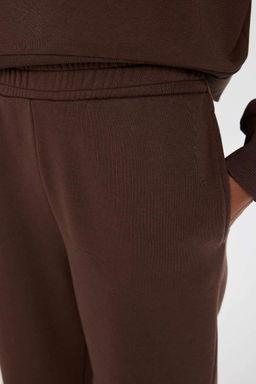 Толстые спортивные штаны обычного кроя с карманами и нормальной талией - Defacto фото 5