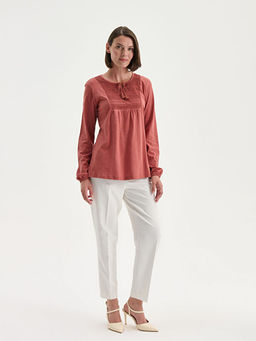 Ba?lamal? Yaka Nak??l? Bluz