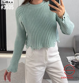 Свитер женский осенняя 2025