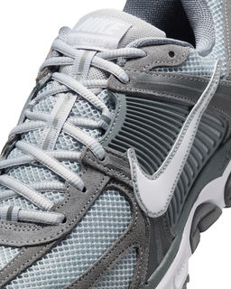 Кроссовки взрослые