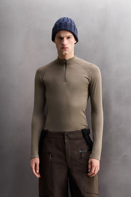 COMPRESSION QUARTER-ZIP SKI T-SHIRT - Zara фото 2