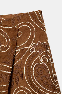 FALDA PANTAL?N BORDADOS EFECTO ANTE / Camel medio - Zara фото 8