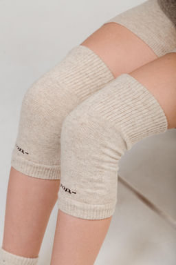 Наколенники из монгольской шерсти бежевые