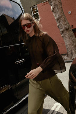 SEMI-SHEER PUFF SLEEVE BLOUSE - Zara фото 6