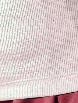 Топ с закрытым декольте из хлопка с эластаном в рубчик с матовым покрытием металлик - Vilatte фото 5