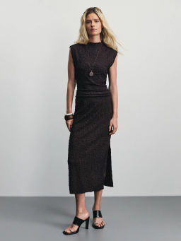 Фактурная юбка миди из вискозы / Zarina