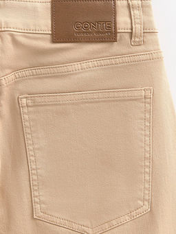 CONTE CON-767 Джинсы straight песочного цвета c геометрическими карманами camel - Conte elegant фото 9