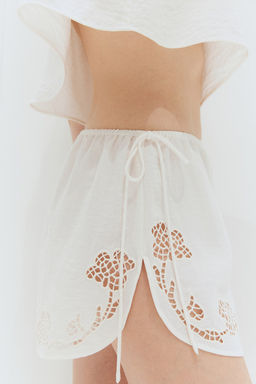 Pantalon playero corto con bordado ingles - H&m фото 4