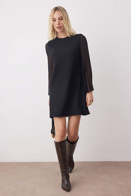 Siyah Shift Dokuma Sifon Detayl? Mini Esnek Orme Elbise TWOAW26EL00161