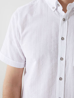 Regular Fit K?sa Kollu Arm?rl? Erkek Dokulu G?mlek