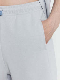 Комплект мужской (футболка, шорты) в сером цвете туман 191024 - Mark formelle фото 6