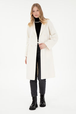 Женское кремовое пальто с вышивкой Неожиданная скидка в корзине