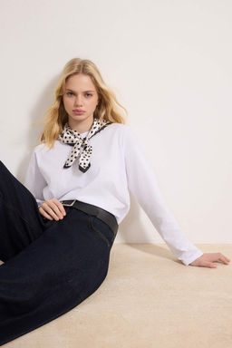 Beyaz %100 Kal?n Pamuklu Basic Bisiklet Yaka Oversize/Genis Kal?p Orme T-Shirt TWOAW24TS00013