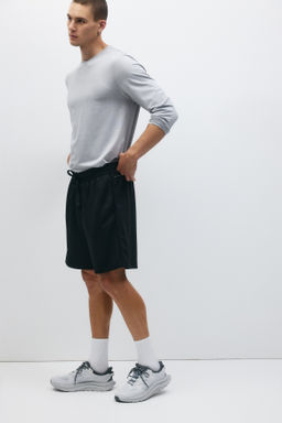 Pantal?n corto de deporte con DryMove Regular Fit - H&m фото 7