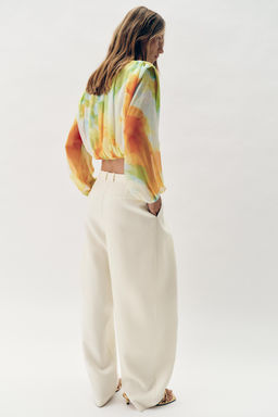 BLUSA CORTA ESTAMPADA / TYEAMARILLO