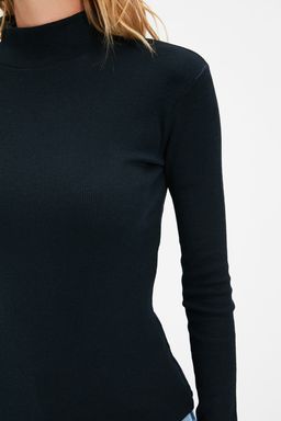 Siyah Fitted/Vucuda Oturan Dik Yaka Uzun Kol Fitilli Esnek Orme Bluz TWOAW21BZ0423
