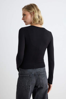 Siyah-Ekru D_z Fitted Bisiklet Yaka Crop/K_sa __t__tl_ Viskon Ribana _rme Bluz TWOAW27BZ00049