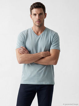 V Yaka Penye Erkek Ti??rt