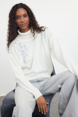 Siyah Yumusak Dokulu Tas Detayl? Bal?kc? Yaka Triko Kazak TWOAW24KZ00188 - Trendyolmilla фото 9