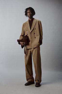 PANTAL?N T?CNICO WIDE FIT TRAJE / Camel claro