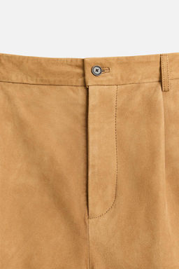 PLEATED SUEDE LEATHER BERMUDA SHORTS - Zara фото 9