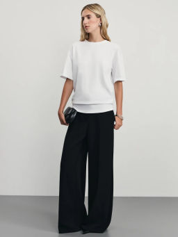 Базовая футболка свободного кроя / Zarina фото 2